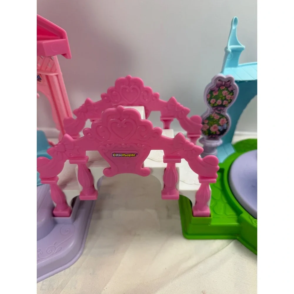 Fisher Price Little People Disney Princess Palace Garden Tea Party Gazebo Bridge